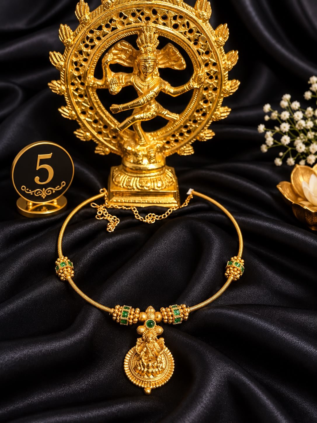 Temple choker necklace featuring a Lakshmi medallion pendant - Image 2
